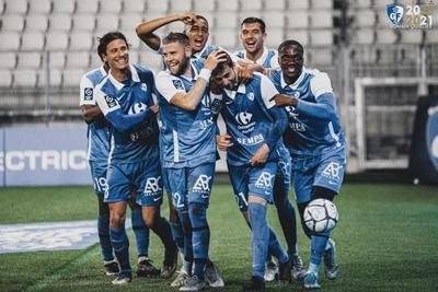 中欧体育平台关于今晨多伦多猛龙备战法国杯；战术微调细节曝光；底气十足；年轻球员得到机会的信息